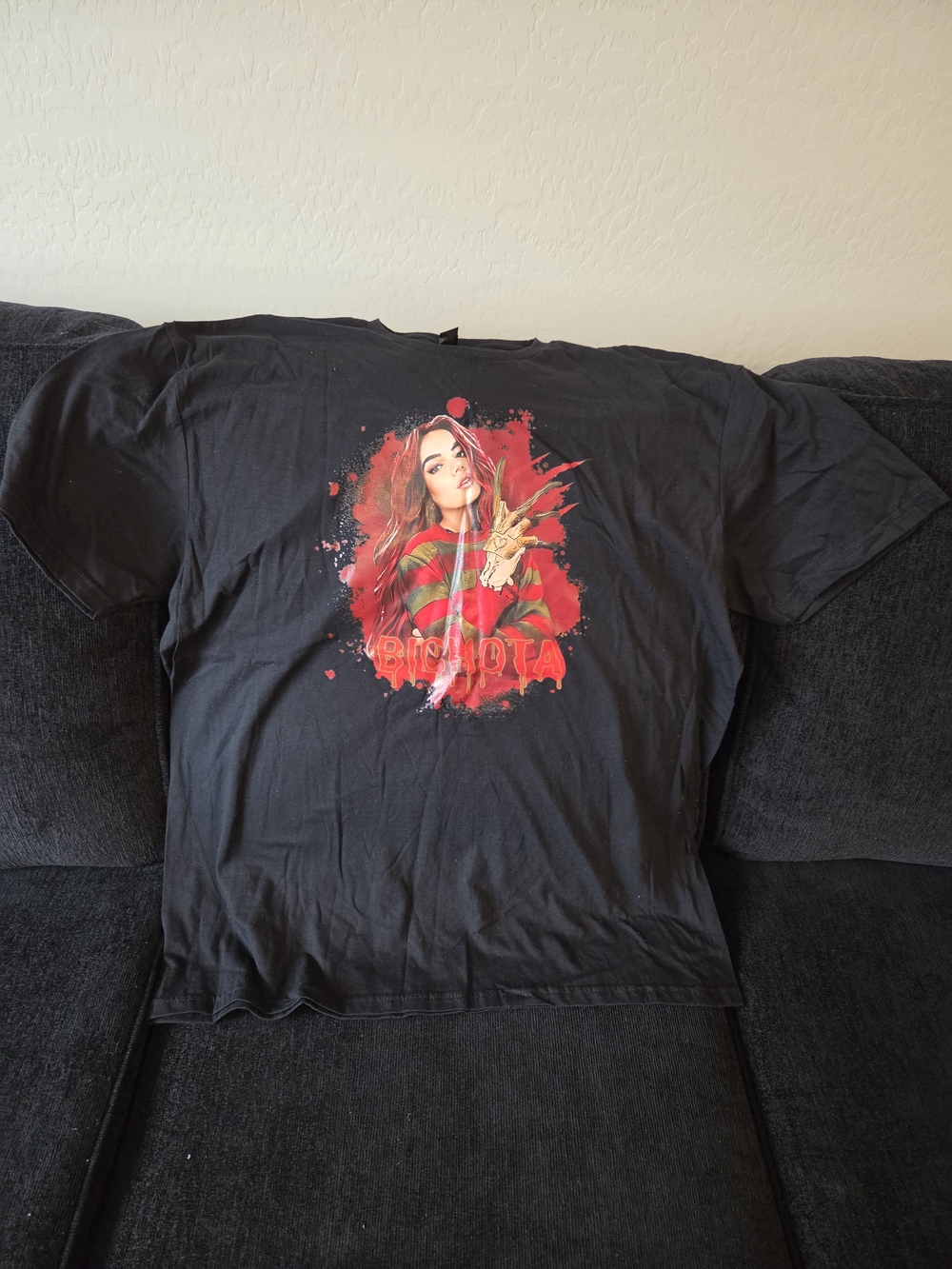 Gildan Black Short-Sleeve Tee with Red Graphic Portrait
